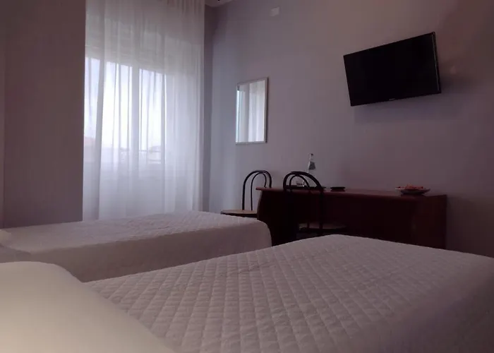 Le Ali Hotell 2*